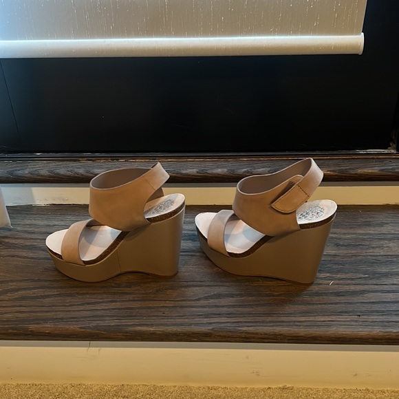 Tan Vince Camino brand new never worn sandal size 6 - Picture 5 of 5